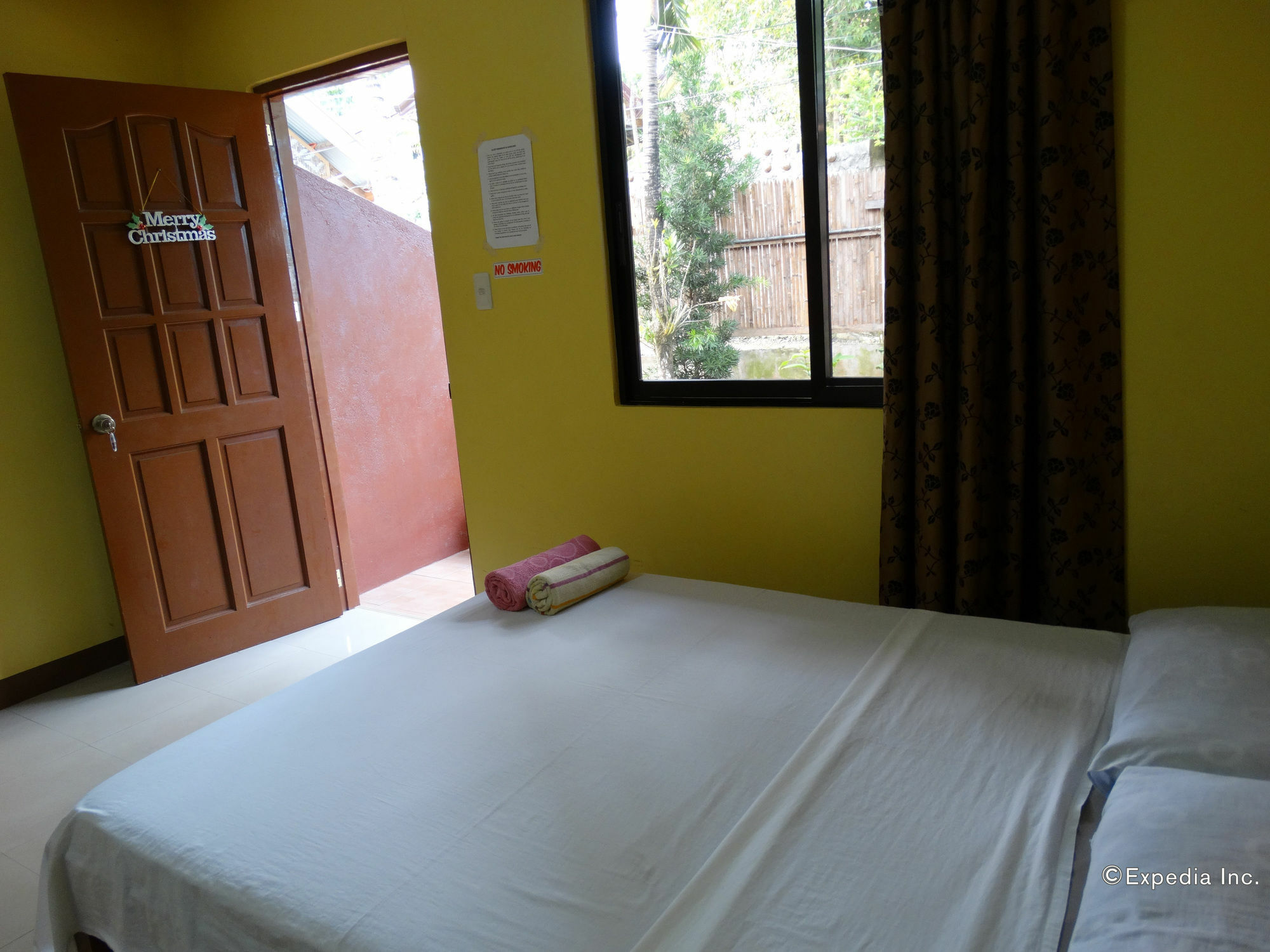 Alona Grove Tourist Inn Tawala  Extérieur photo