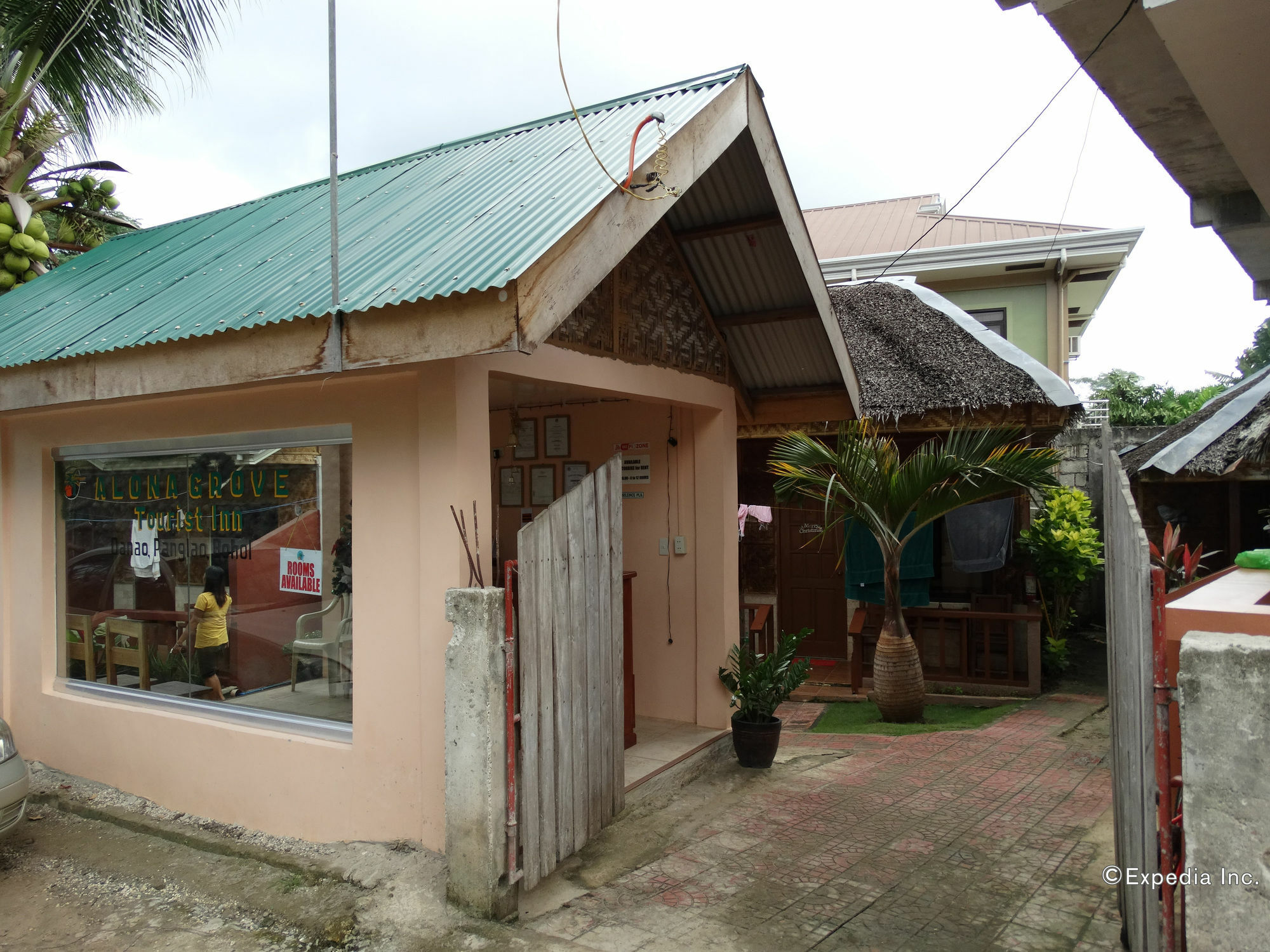 Alona Grove Tourist Inn Tawala  Extérieur photo